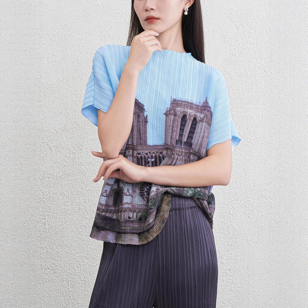 Round neck slimming short sleeved T-shirt for women