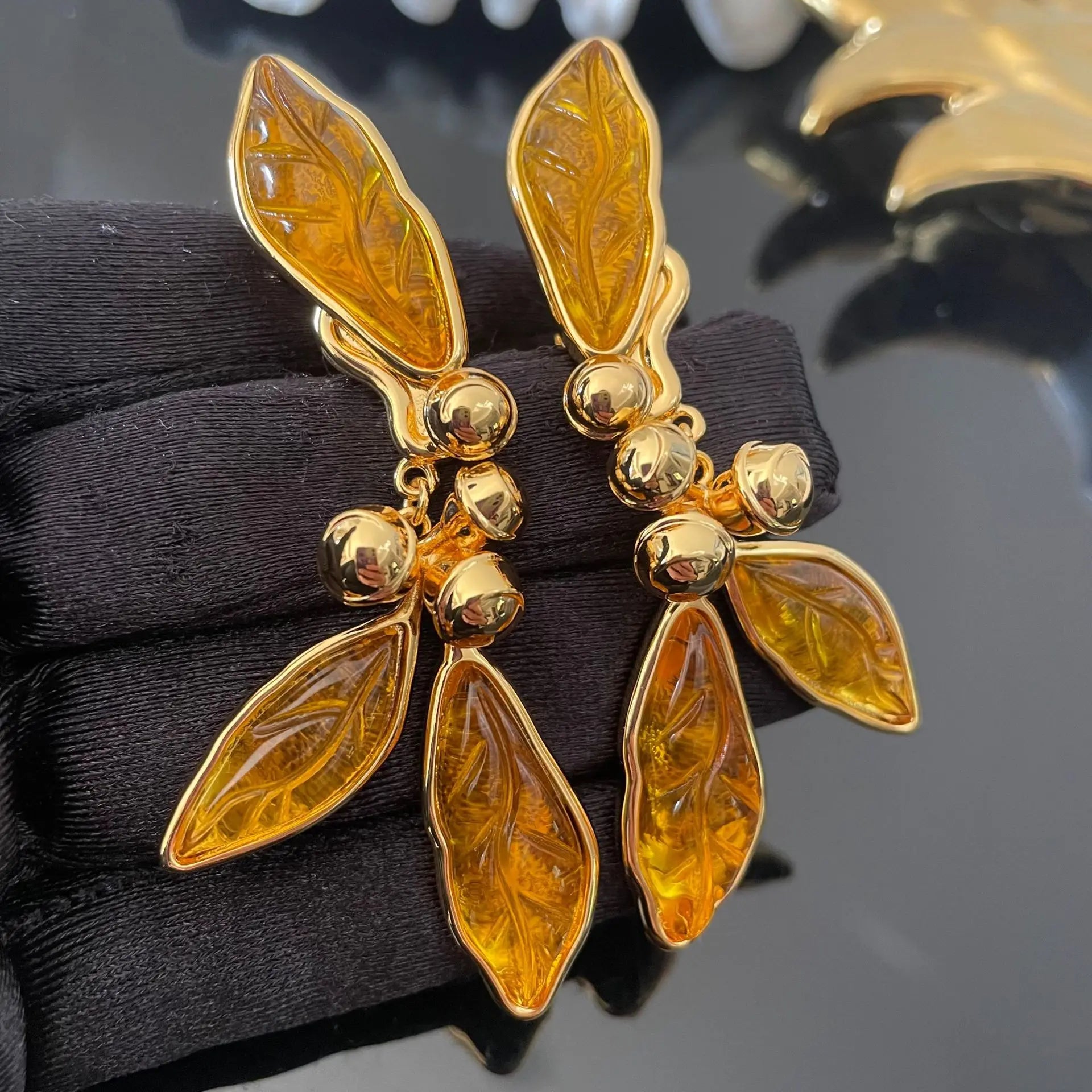Retro style leaf tassel ear clip without ear hole earrings and earrings