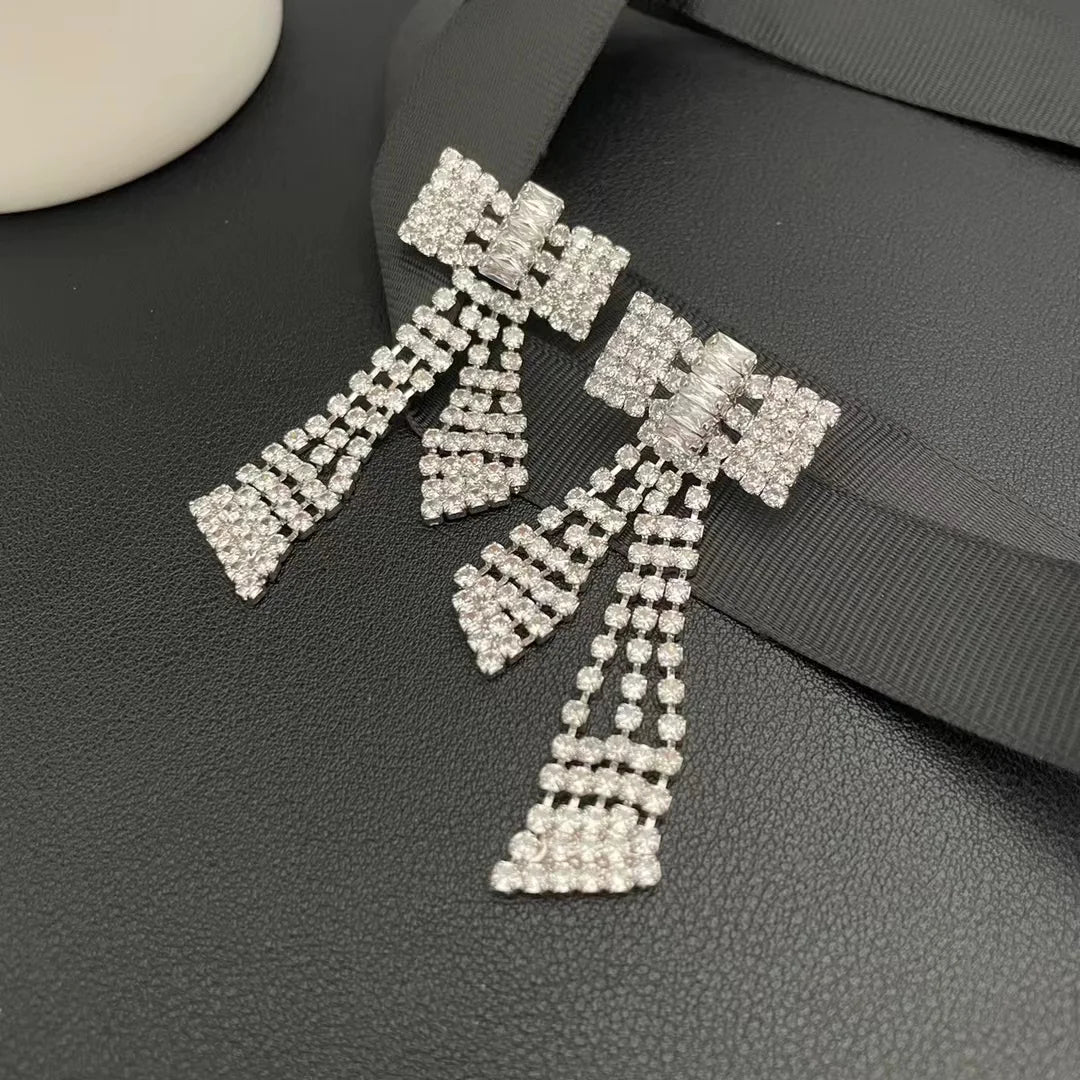Niche brand retro fashion bow zircon earrings