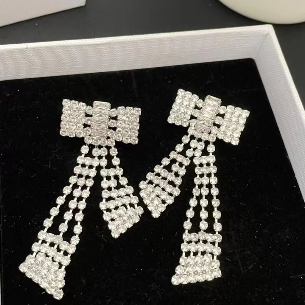 Niche brand retro fashion bow zircon earrings