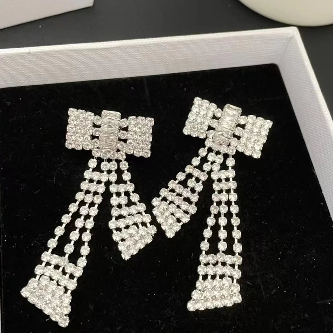 Niche brand retro fashion bow zircon earrings