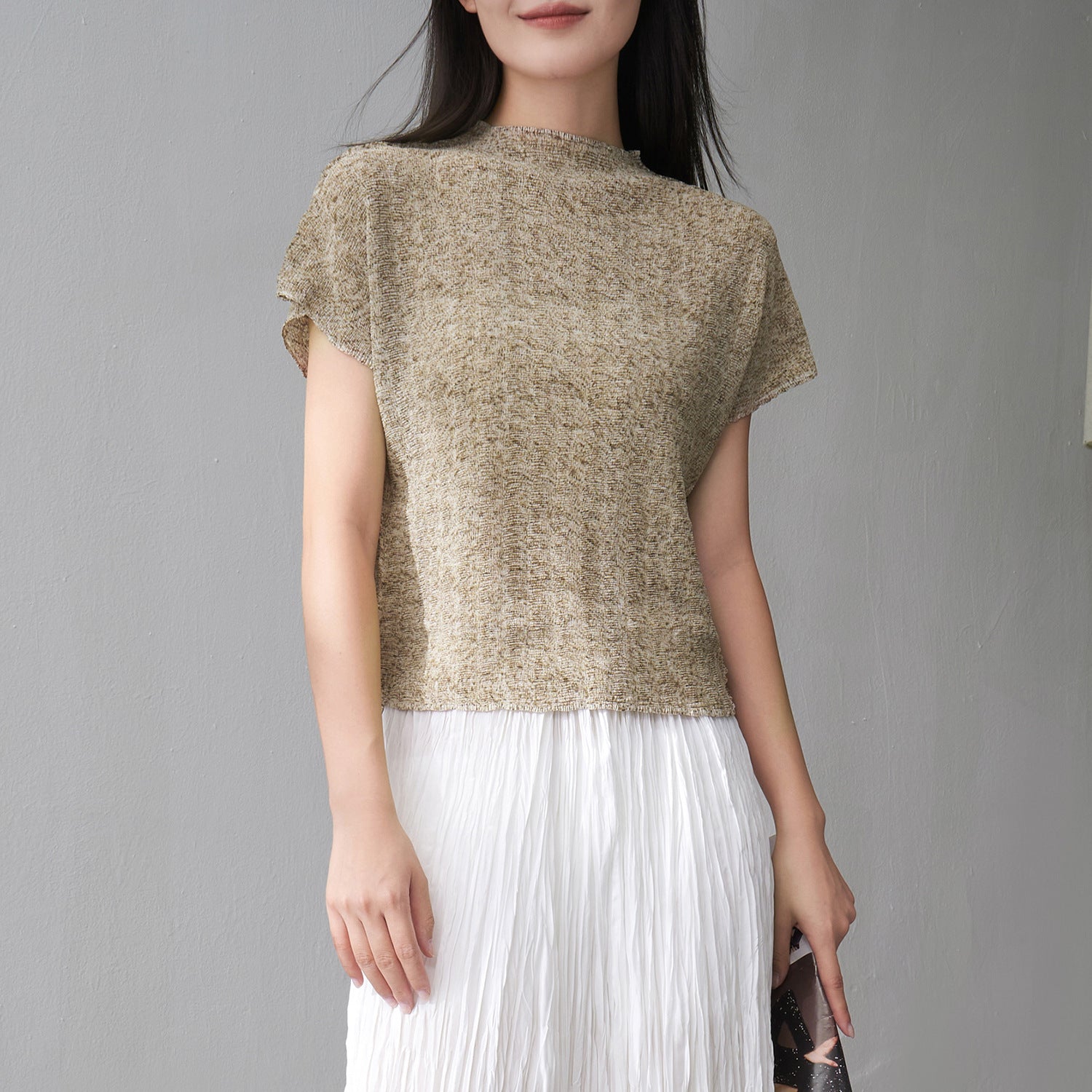 High elasticity round neck T-shirt for women