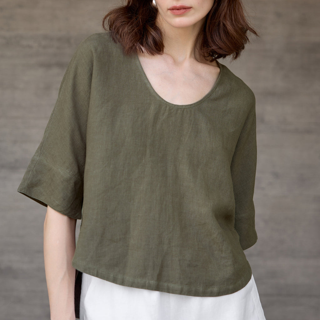 High-Grade Hemp Five-Quarter Sleeve T-Shirt for Women, Summer Cool-Feeling Mid-Sleeve Design with Asymmetric Hem Loose Top
