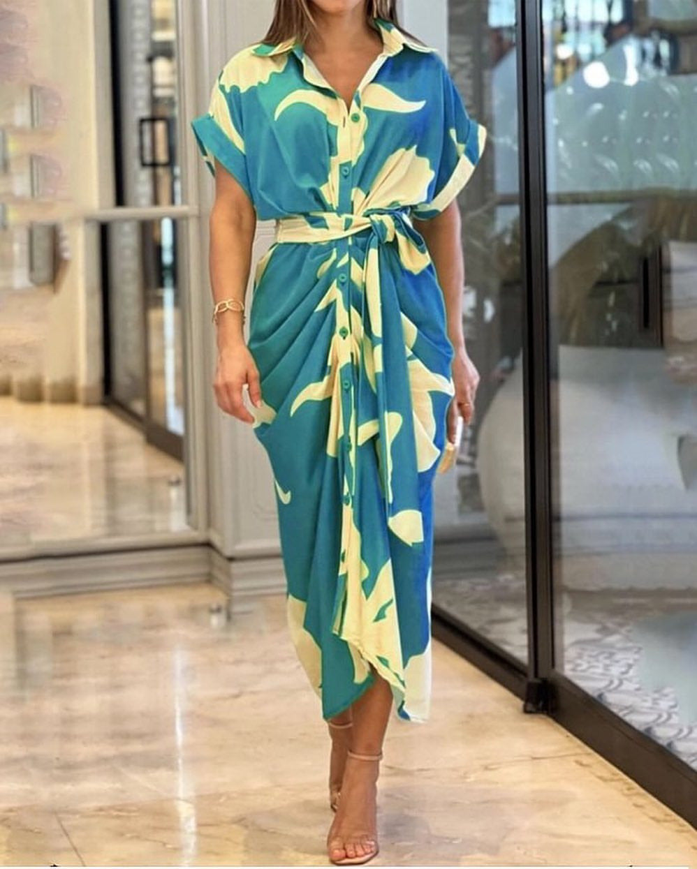 Fashionable Women's High-Waisted Single-Button Long Sleeveless Shirt Dress with Turn-Down Collar and Mid-Length Cut