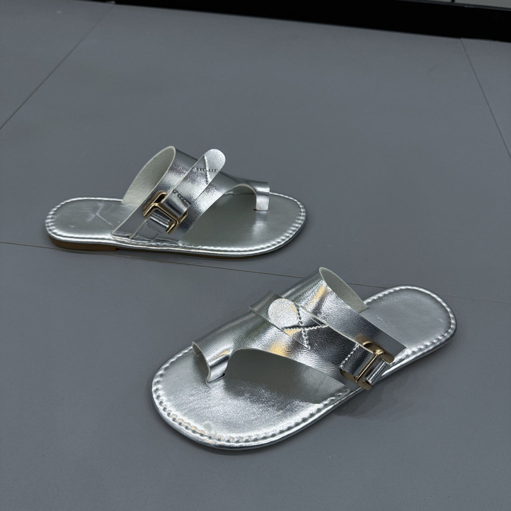 Summer new women's shoes with toe covers, fashionable flat heels, and casual women's sandals and slippers