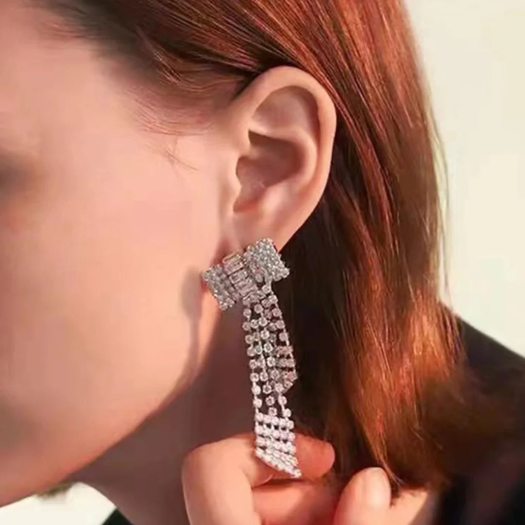 Niche brand retro fashion bow zircon earrings